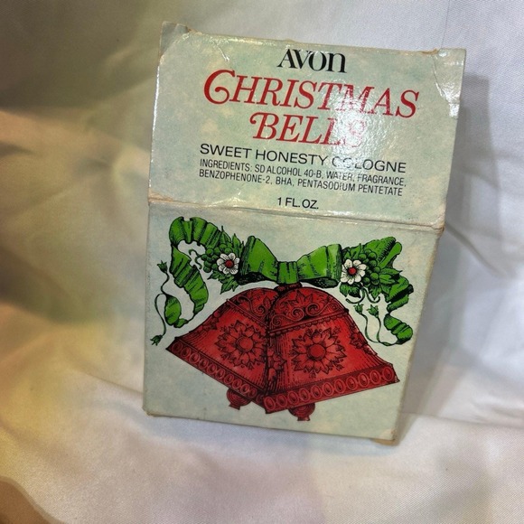 Vintage AVON CHRISTMAS BELLS Sweet Honesty Cologne Decanter & Original Box FULL - Picture 4 of 9